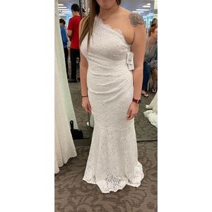 David’s Bridal scalloped lace wedding gown
